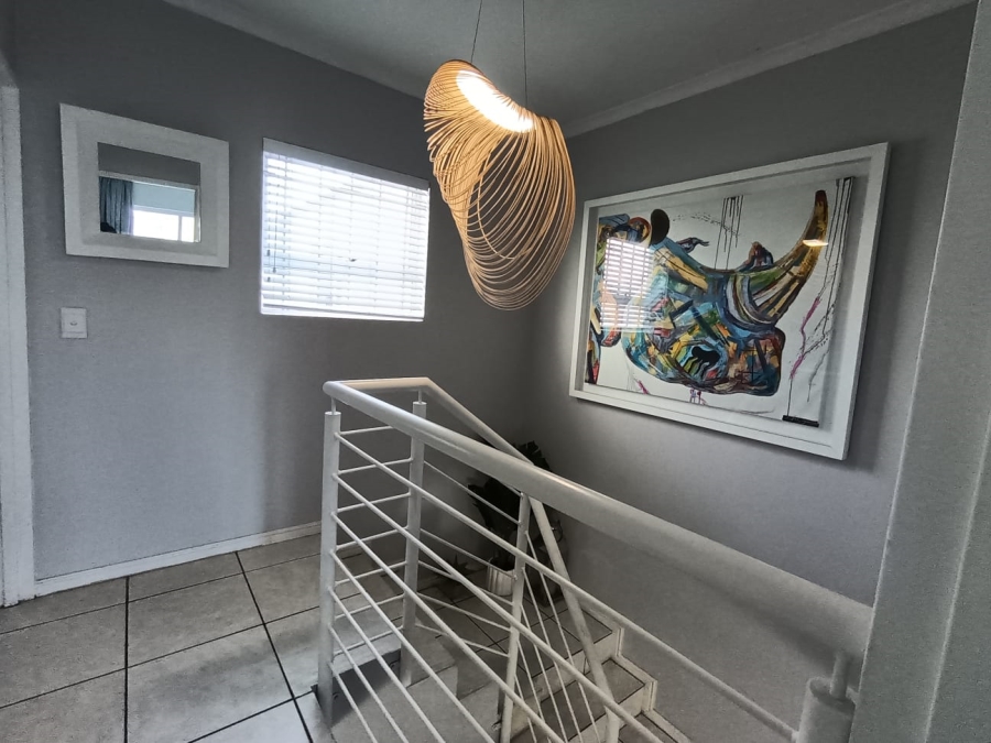 To Let 2 Bedroom Property for Rent in Big Bay Western Cape